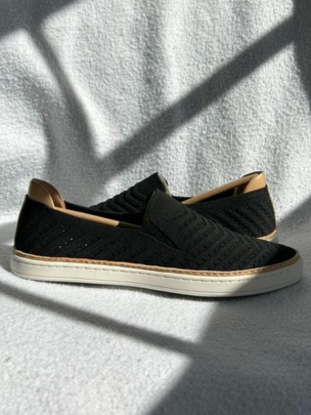 UGG Sammy Chevron Black Knit Slip-On Sneakers 8 NIB - Picture 7 of 8